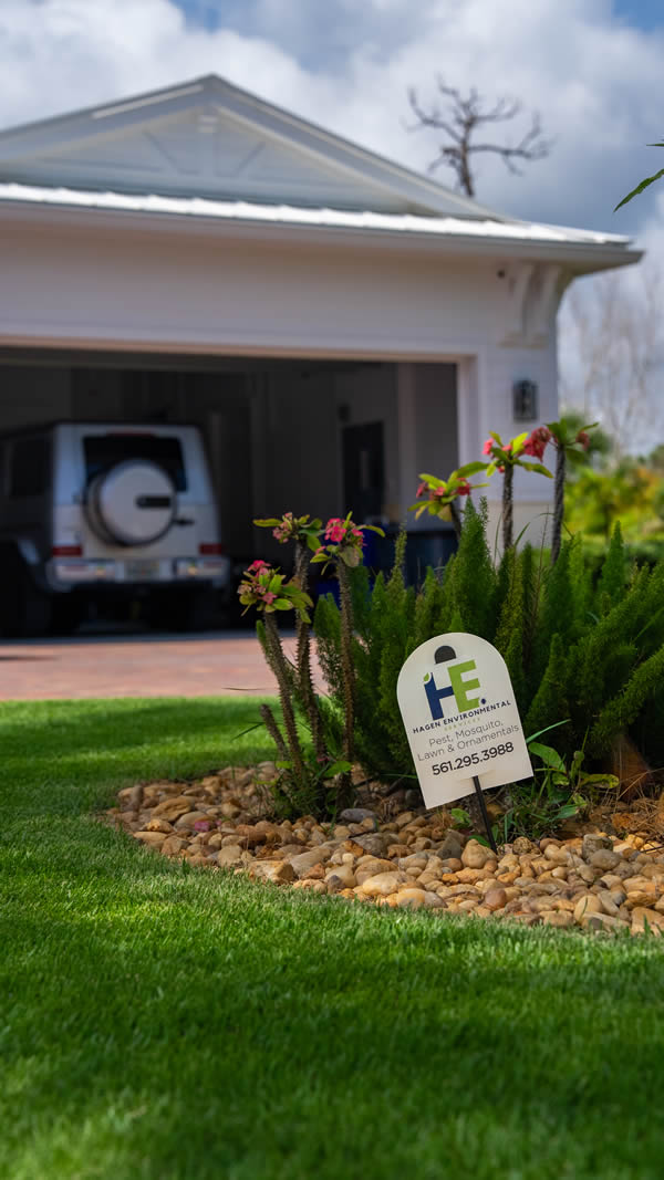 Lawn Fertilization that supports strong Florida Lawns from Hagen Environmental